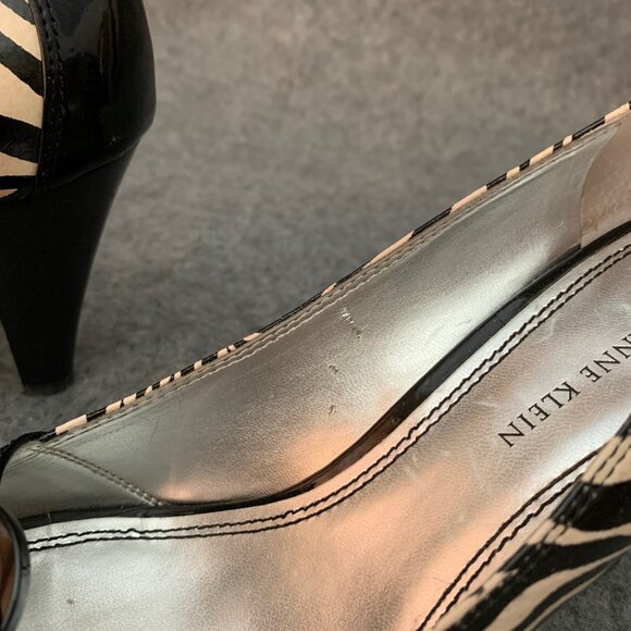 Anne Klein Women’s Leather Heel Black and Cream Zebra Pattern Peep Toe Shoes - Picture 5 of 12